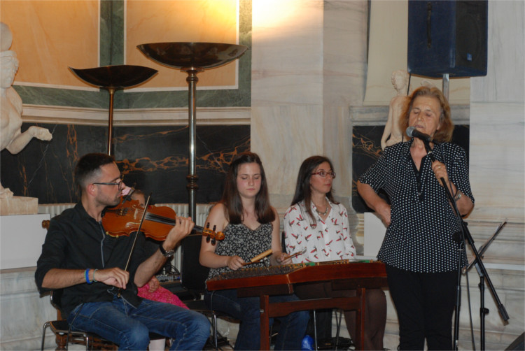 Στην παρουσίαση της έκδοσης Δημοτικά τραγούδια Ευρυτανίας 3