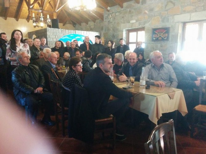 Στην κοπή πίτας της ΔΗΜΤΟ Αγράφων 4