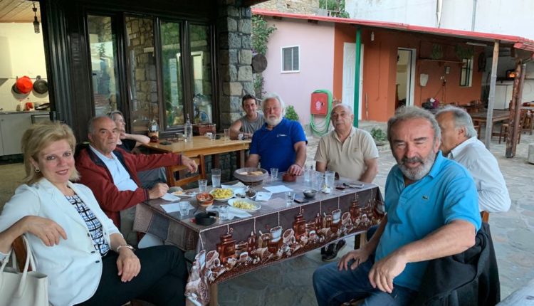 Στους Σταύλους - Θωμαΐς Οικονόμου 2