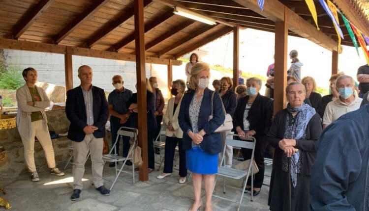 Χρόνια πολλά από το Σέλο Ευρυτανίας (Βύθισμα) στο πανέμορφο εξωκλήσι της Παναγίας